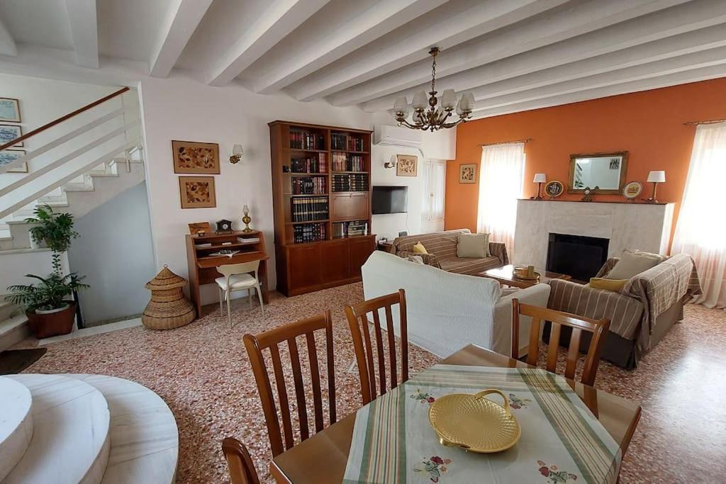 טולון Villa Elea מראה חיצוני תמונה